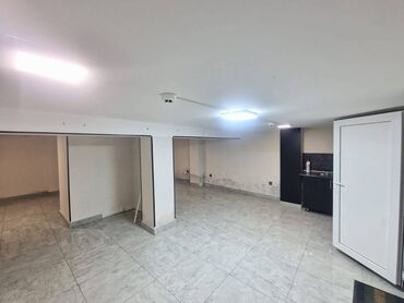 Anbar və emalatxanalar: Nəsimi rayonu, nəqliyyatın çox istifadə etdiyi küçədə, “Zabitlər -da lalafo.az — 6 Anbar və emalatxanalar: Nəsimi rayonu, nəqliyyatın çox istifadə etdiyi küçədə, “Zabitlər — 6