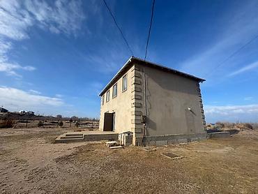 Посуточная аренда домов: Сдаю в аренду просторный дом с современной кухней-гостиной. - Кухня — 5