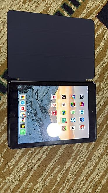 macbook a1502: Ipad 5 9.7 с сим-картой состояние отличное носился в чехле и на экране — 1