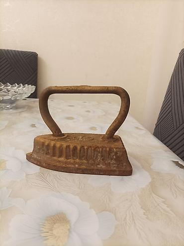 Qədim ütülər: Döküm dəmir ütü – köhnə tip “kömürsüz” qızdırma ütüsü - Material — 3