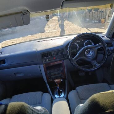 Volkswagen: Volkswagen Bora: 2001 г., 2.3 л, Автомат, Бензин, Седан — 7