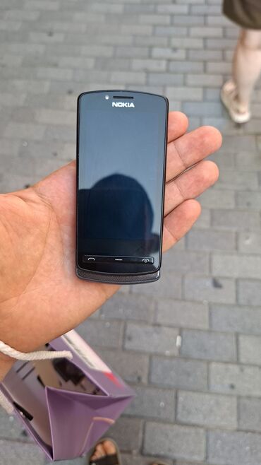 xacmaz telfon: Nokia 700, цвет - Черный