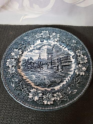 hiruski celik kraljevski rad: Engleski tanjiri Royal Tudor Ware iz 70ih godina. Desertni engleski — 7