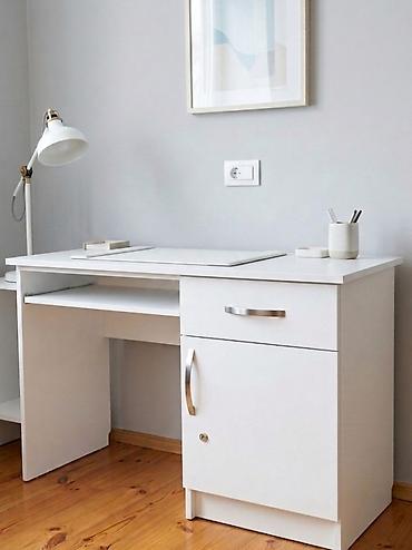 reception masa: Ağ rəngli iş masası (komputer masası) - Minimalist dizayn, ev ofisi — 1