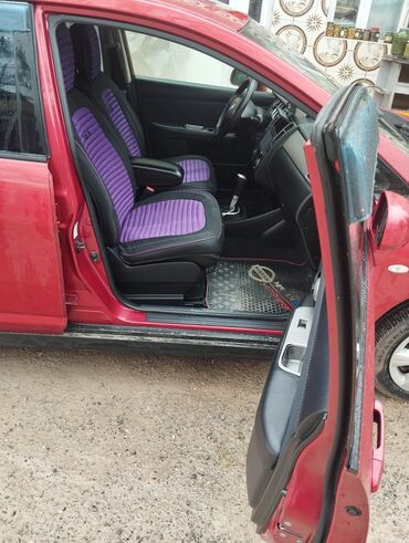 Nissan: Nissan tida satlir əla vəziyyətdədir avtomobilinin salonu – tam daxili — 4