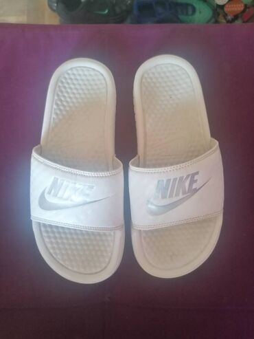 dune papuce: Nike, 36.5