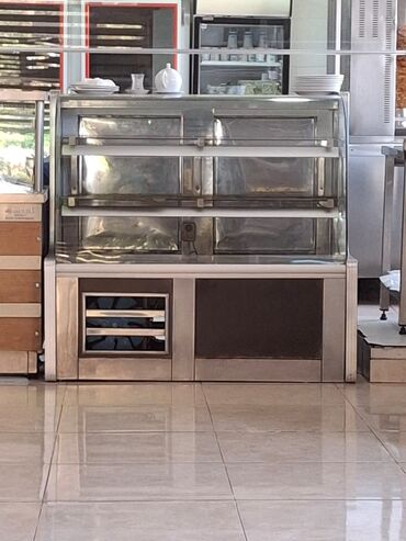 Sifarişlə masa və oturacaq dəstləri: Şirniyyət üçün, 135 * 130 * 75, İşlənmiş, Ödənişli çatdırılma