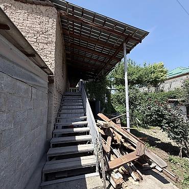 срочные продажи: 🏡 Срочно продаётся 4-комнатный дом в ж/м Дордой-2! 🟩 Площадь дома: 85 — 6
