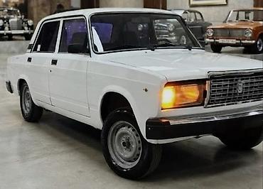ВАЗ (ЛАДА): VAZ 2107, ağ rəng, sedan kuzov Xüsusiyyətlər: - Arxa ötürücülü — 1