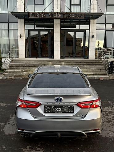 corolla 2016: Toyota Camry: 2020 г., 2.5 л, Вариатор, Гибрид, Седан — 8