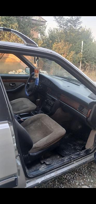 44 2: Audi 100: 1990 г., 2.2 л, Механика, Бензин — 2