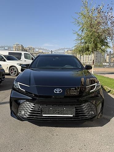 toyo: Toyota Camry: 2026 г., 2.5 л, Автомат, Бензин, Седан — 5