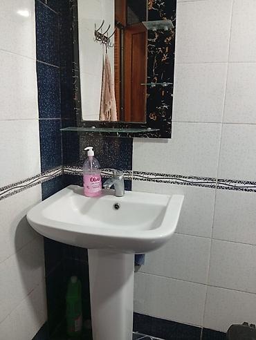 Çanaqlar, tülpanlar: Hamam üçün lavabolar və güzgü dəstləri - Aşağıdan dayaq ayaqlı — 3