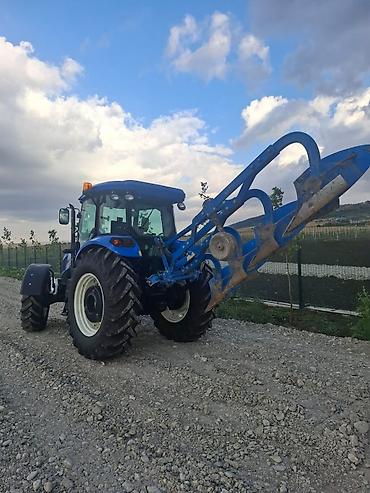 kompressor teh: New Holland mavi traktor və aqreqatlar komplekti - Güclü təkər bazası — 2