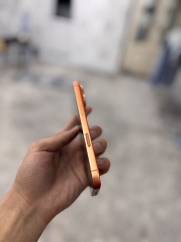 Apple iPhone: IPhone 17 Pro, Б/у, 256 ГБ, Оранжевый, Кабель, Коробка, 100 % — 3