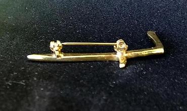 Broševi: 4 STARA Exluzibna broša: Zeleni, SEDEF, GOBLEN, Druidski srp. Cena za — 14