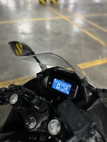 Мотоциклы: Продаю SUZUKI GSX250R г.в.: 11.2021 пробег: 8.400 км — 21