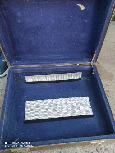 Другие музыкальные инструменты: Камертон Чемодан для акардиона, баяна - договорная. Инструменты — 3