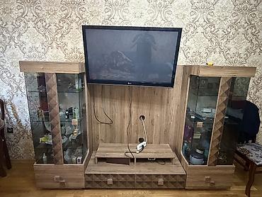 Qonaq otağı üçün TV stendi və vitrinli divar modulu - Material: ağac