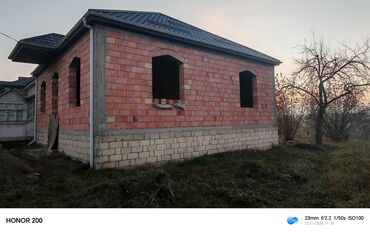 Həyət evləri və villaların satışı: Satılır: yarımçıq tikili həyət evi - Divarlar: keramzit/kərpic — 13