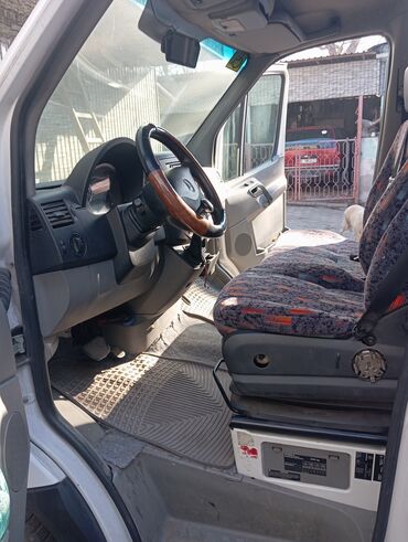 Легкий грузовой транспорт: Легкий грузовик, Mercedes-Benz, Б/у — 10