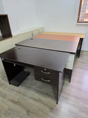 işci masa: TƏCİLİ SATILIR!!! Qiymət 1 ədədi üçündür. 7 ədəd masa var Ofis — 1