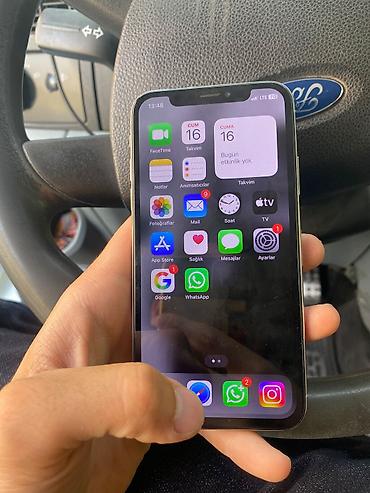iphone 24: IPhone X, 64 GB, Qara, Face ID — 2