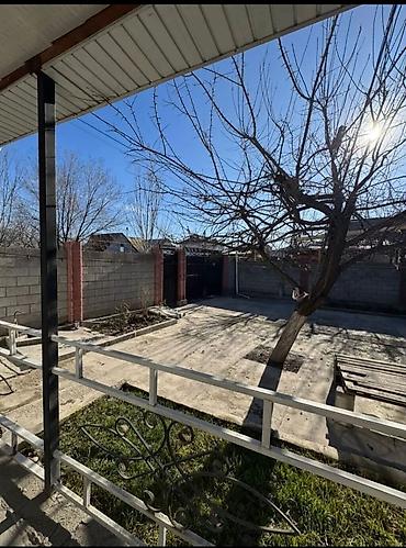 Продажа коттеджей и домов: Срочно продается большой дом 140м² в г.Бишкек ж/м Балбан таймаш 5 — 15