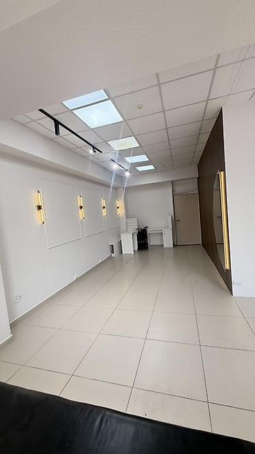 şehir merkezi: Аренда кабинетов в салонах красоты, 40 м², Для бровиста, Для визажиста, Для лешмейкера — 8