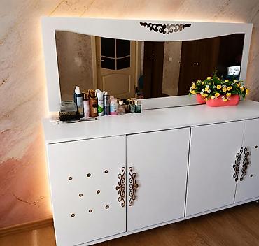 kamontlar: Ağ rəngli geniş konsol güzgü ilə - Dizayn: Minimalist-ağ korpus — 1