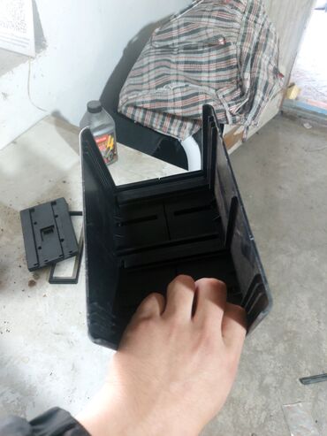 Другая автоэлектроника: Прадаю подлогодник на седан машины любие новый состояние идеалный — 9