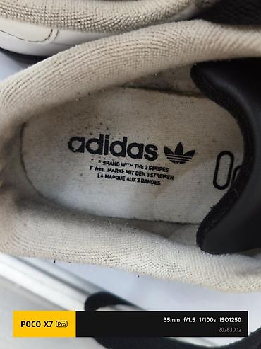 Жеке буюмдар: Эркектердин кроссовкасы, 37, Adidas, Колдонулган, түсү - Ак, Өзү алып кетүү — 6