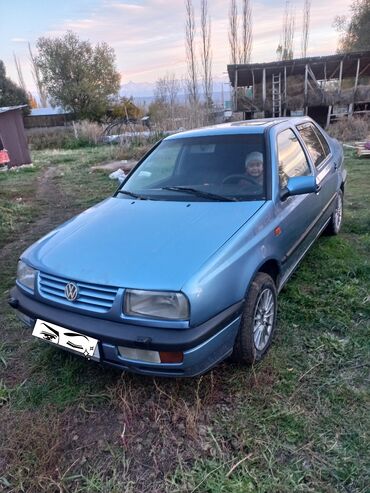 mazda mpv машина: Volkswagen Vento: 1992 г., 1.8 л, Механика, Бензин