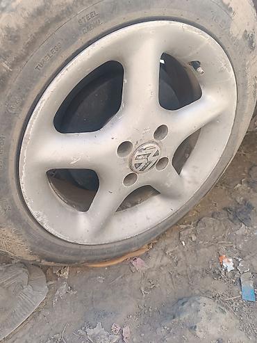 сапат бетон: Куйма Дисктер R 15 Volkswagen, Комплект, тешиктери - 4, Колдонулган — 1