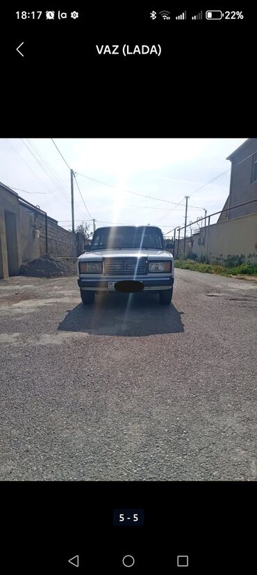 Yağlar və avtokimyəvi maddələr: VAZ (Lada) klassik sedan - Kuzov: 4 qapılı sedan, ağ rəng. Yan
