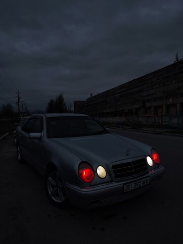 а 210: Mercedes-Benz A 210: 1998 г., 2.2 л, Автомат, Бензин