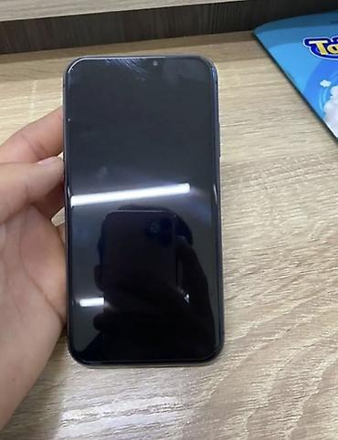 2011 v3: IPhone 11, Б/у, 128 ГБ, Черный, Чехол, 72 % — 3