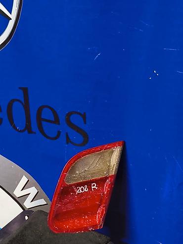 r bit: Задний правый стоп-сигнал Mercedes-Benz 2000 г., Б/у, Оригинал, Япония — 1