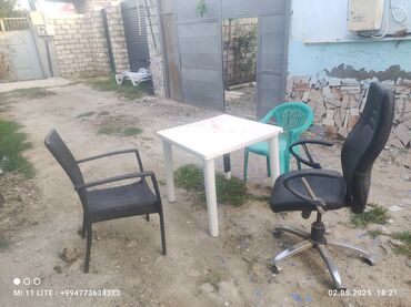 bağ stulu: Satılır desdi. 80 manat hamısı birlikdə