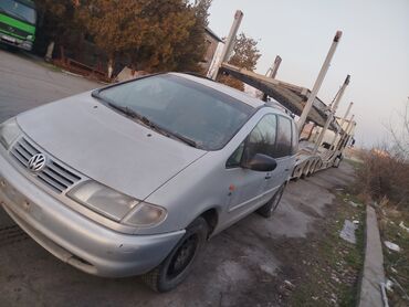 или меняю на скутер: Volkswagen Sharan: 1996 г., 2 л, Механика, Бензин, Минивэн