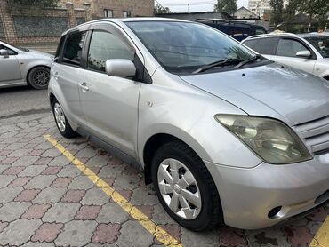 Toyota: Toyota ist: 2004 г., 1.3 л, Бензин, Хэтчбэк