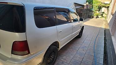 лобовое стекло портер 2: Honda Shuttle: 1998 г., 2.3 л, Автомат, Бензин, Универсал — 3