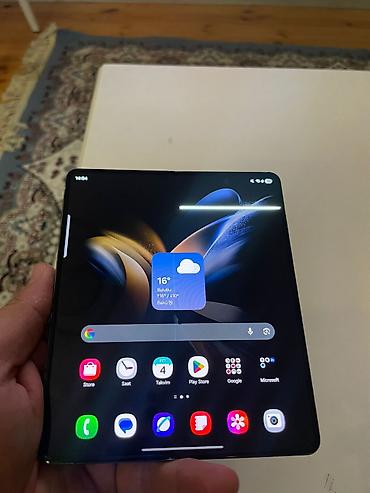samsung fold: Samsung Galaxy Fold 4, Simsiz şarj — 1