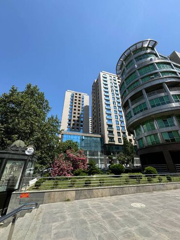 emlak az xezer rayonu bine qesebesi südcülük savxozu: 28 May metrosunun birbaşa çıxışı, şəhərin mərkəzi və prestijli