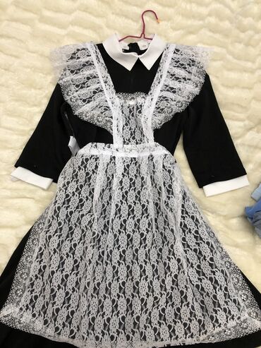 платье футляр на пуговицах: Школьная форма, цвет - Черный, Б/у
