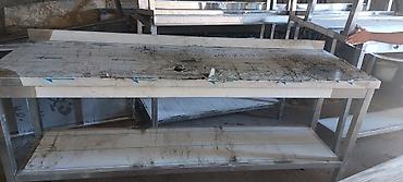 Nitril əlcəklər: Nerj materialdan stollar var işlənmişdir hündürü 1 metr emi 1.41.6 — 1