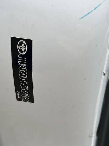 Toyota: Toyota Prius: 1.4 l | 2009 il Sedan — 16