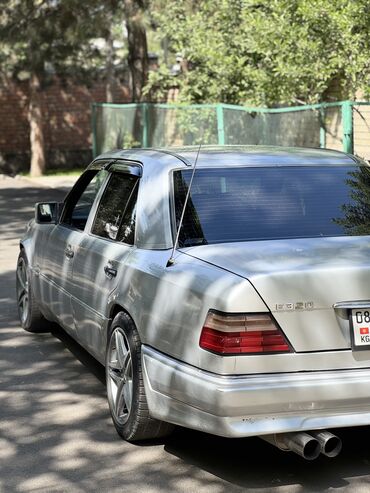 Mercedes-Benz: Mercedes-Benz W124: 1993 г., 3.2 л, Автомат, Бензин, Седан