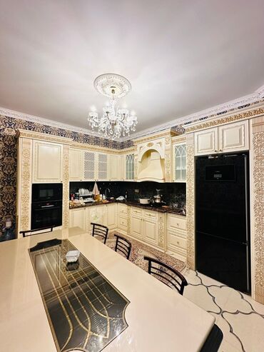 Bağ evlərinin kirayəsi: Elit üslubda iki mərtəbəli 4 yataqlı villa - Klassik memarlıq: hündür — 11