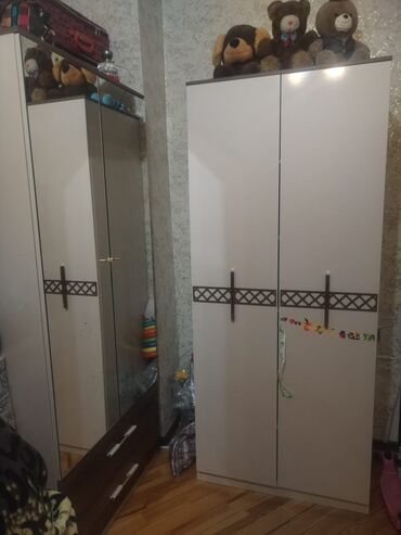 Divanlar: Dolab 2eded
140azn biri
Xirdalan 0042 leli